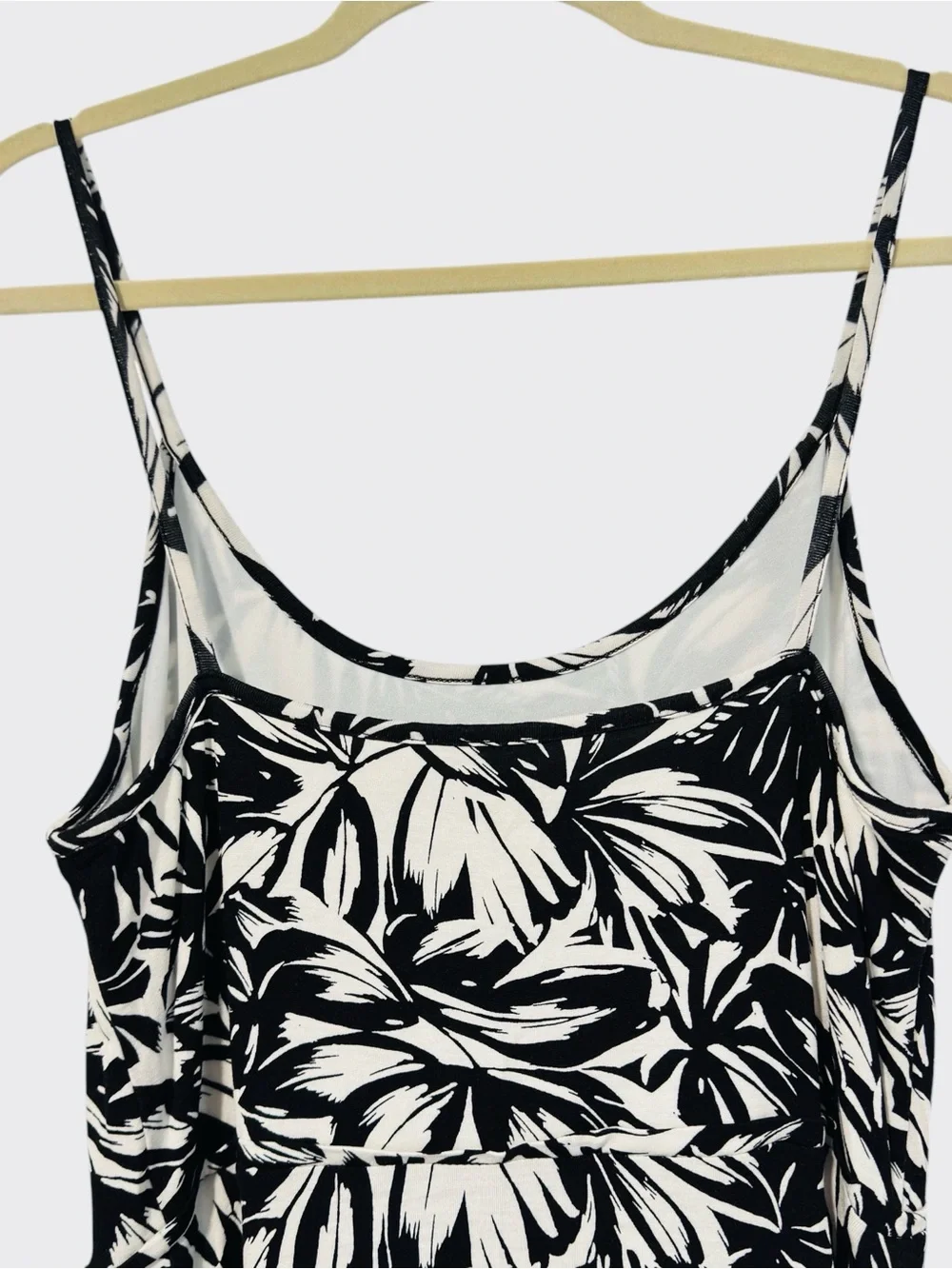 LOFT Fit and Flare Black & White Spaghetti Strap Dress Petite Size M, leaf print - Picture 5 of 13